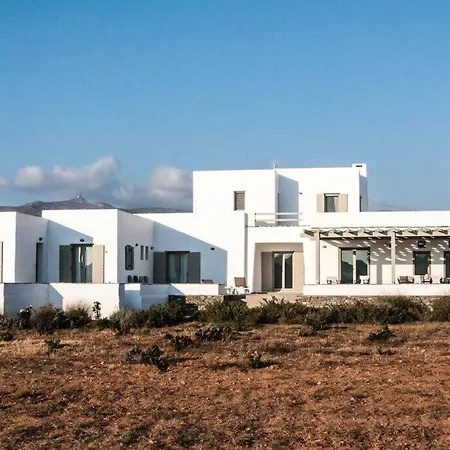 Aelia Serenity, Kampos * Parikia (Paros)
