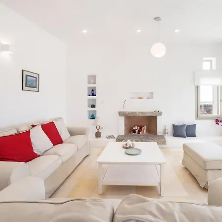 Aelia Serenity, Kampos Parikia (Paros)