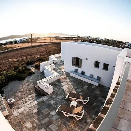 Aelia Serenity, Kampos Parikia (Paros)